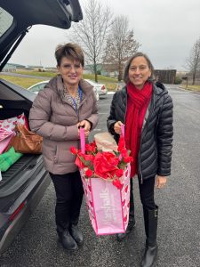 From left to right volunteers named Bridgette Lester and Maria Frasca. (Photo by Josely Labarrere)